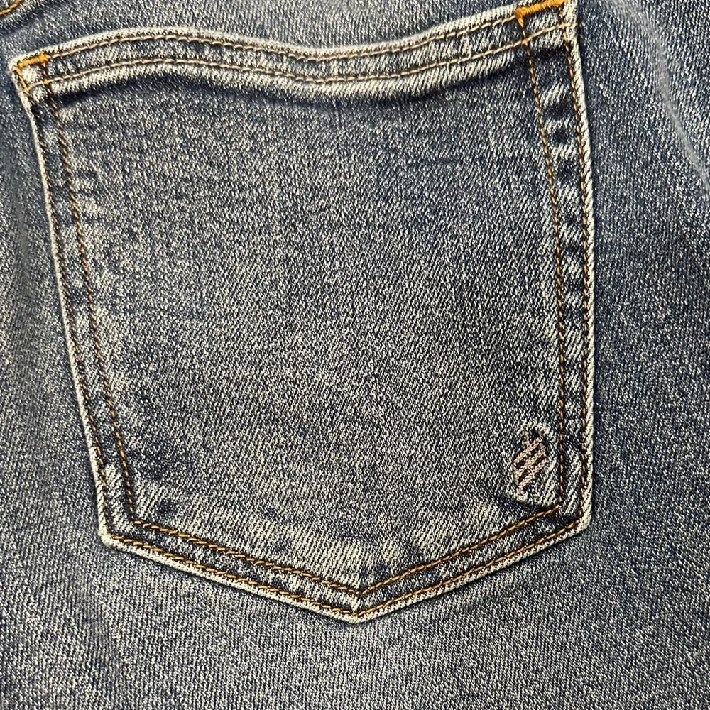 Silver Jeans Women's Most Wanted Straight Leg in Classic Blue - Picture 10 of 10
